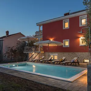 https://villa-polion-peroj.in-istria.net